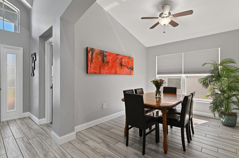 985 Lk Berkley Dr, Kissimmee FL  34746-6122 exterior