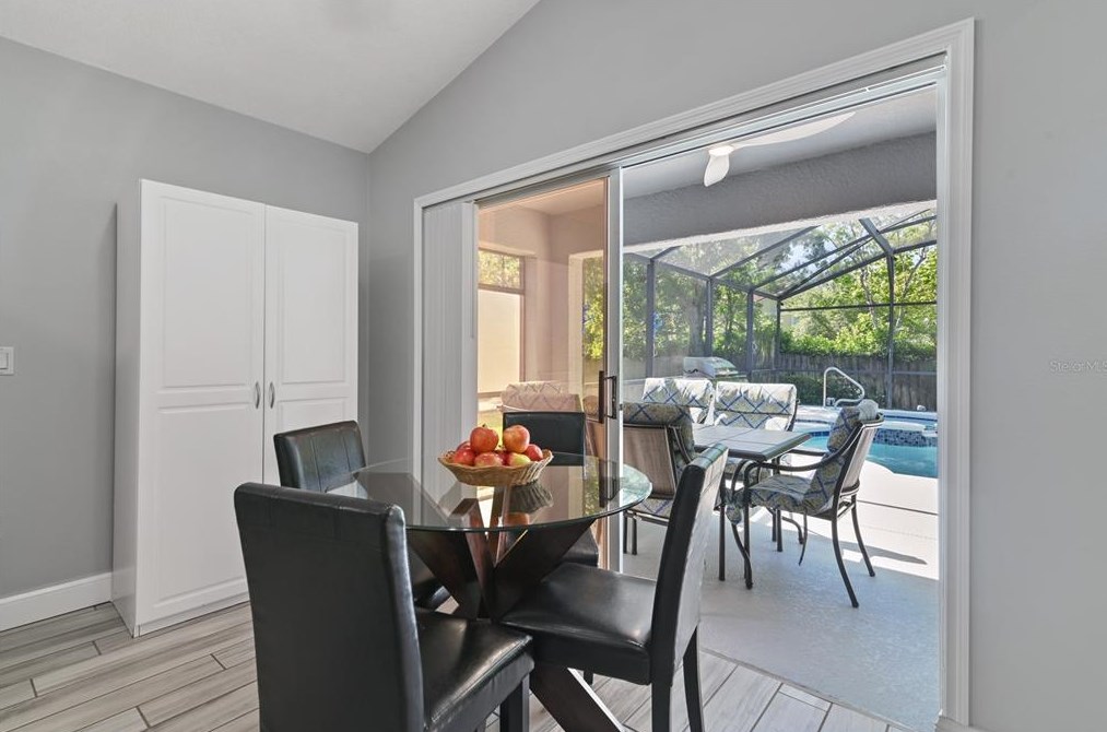 985 Lk Berkley Dr, Kissimmee FL  34746-6122 exterior