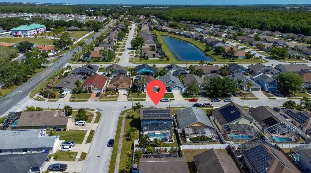 4304 Creekside Blvd, Kissimmee FL  34746-6044 exterior