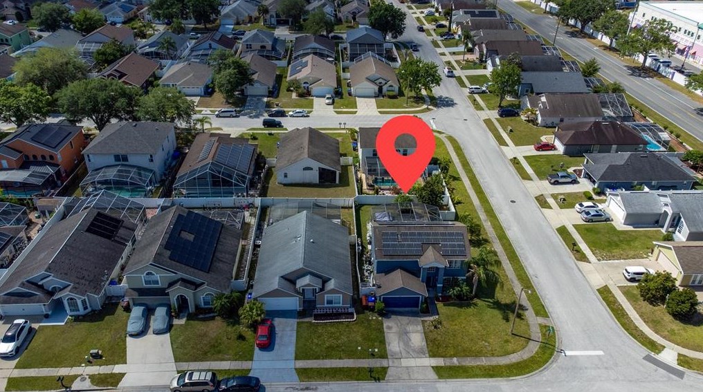 4304 Creekside Blvd, Kissimmee FL  34746-6044 exterior