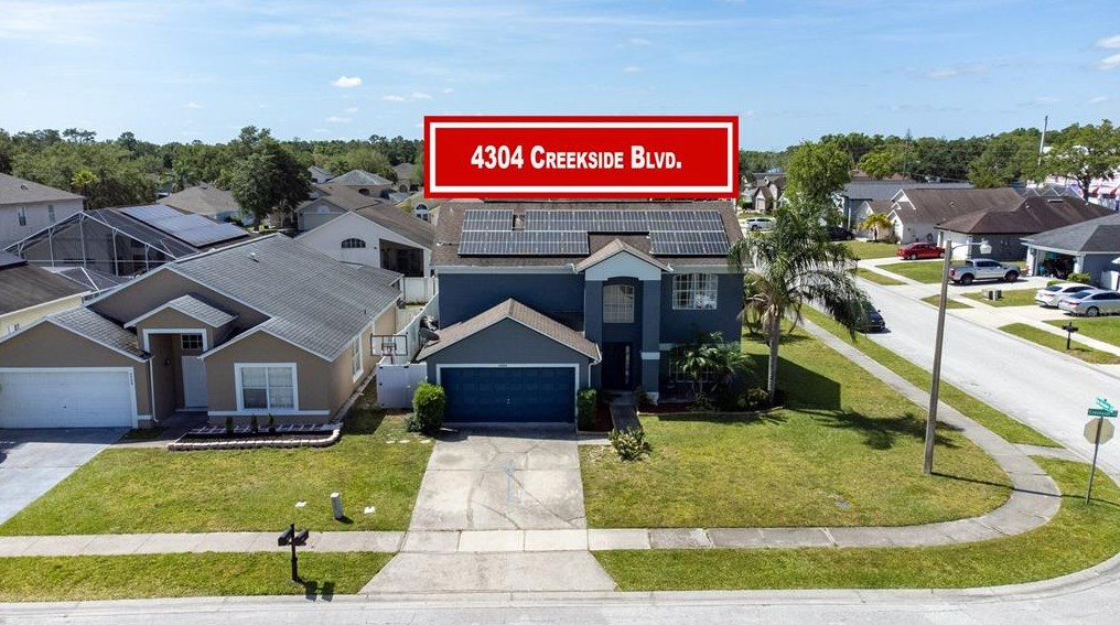 4304 Creekside Blvd, Kissimmee FL  34746-6044 exterior