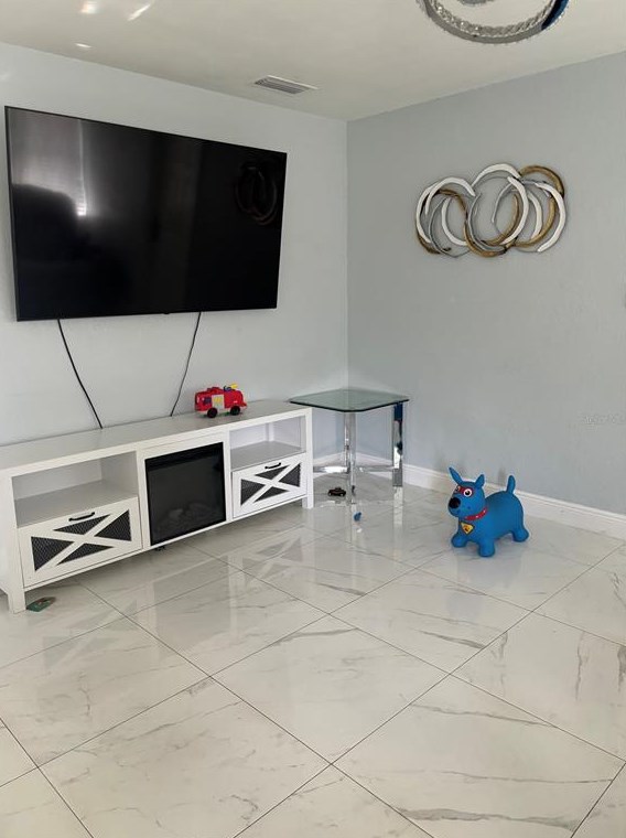 818 Emory Ave, Kissimmee FL  34741-0048 exterior