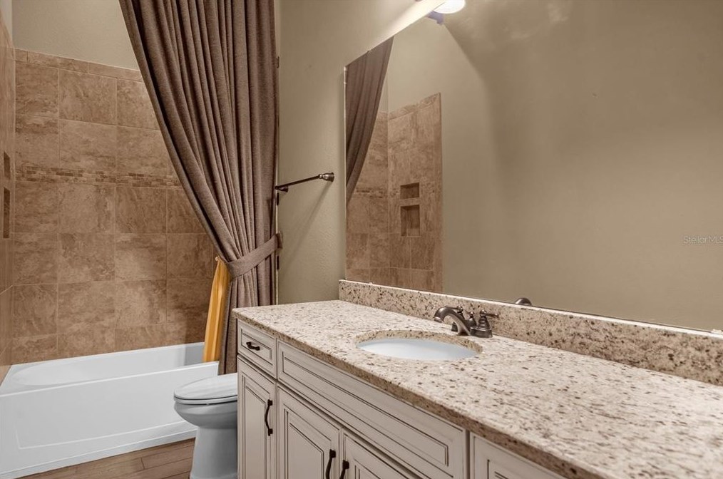 8107 Chilton Dr, Orlando FL 32836-5834 exterior