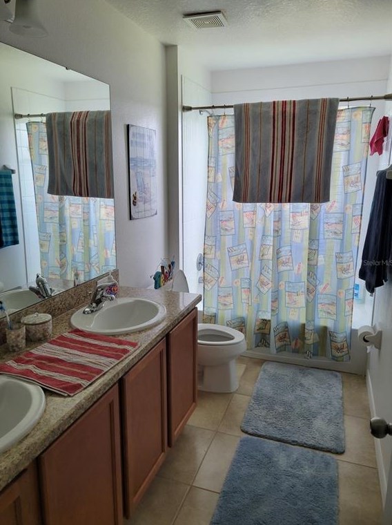 4005 Marina Isle Dr, Kissimmee FL 34746-1835 exterior