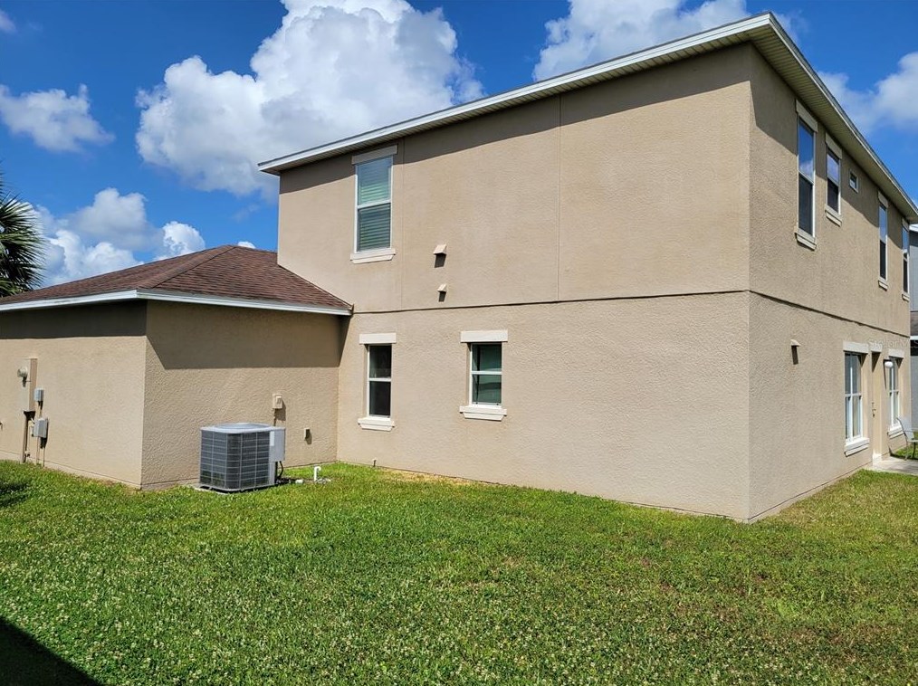 4005 Marina Isle Dr, Kissimmee FL 34746-1835 exterior