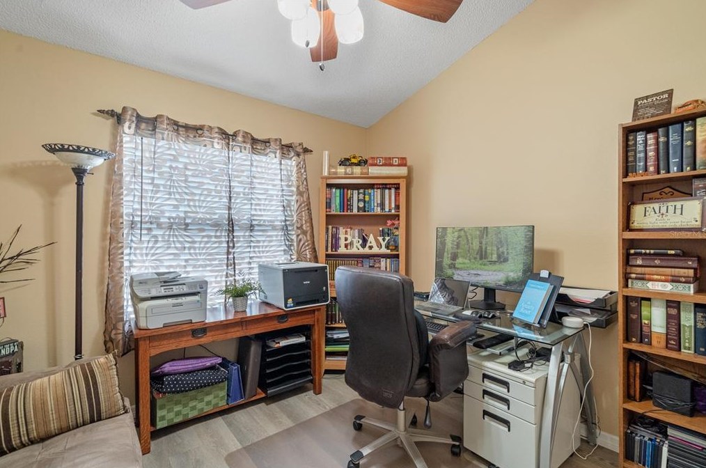 855 Mclean Ct, Orlando FL 32825-6367 exterior