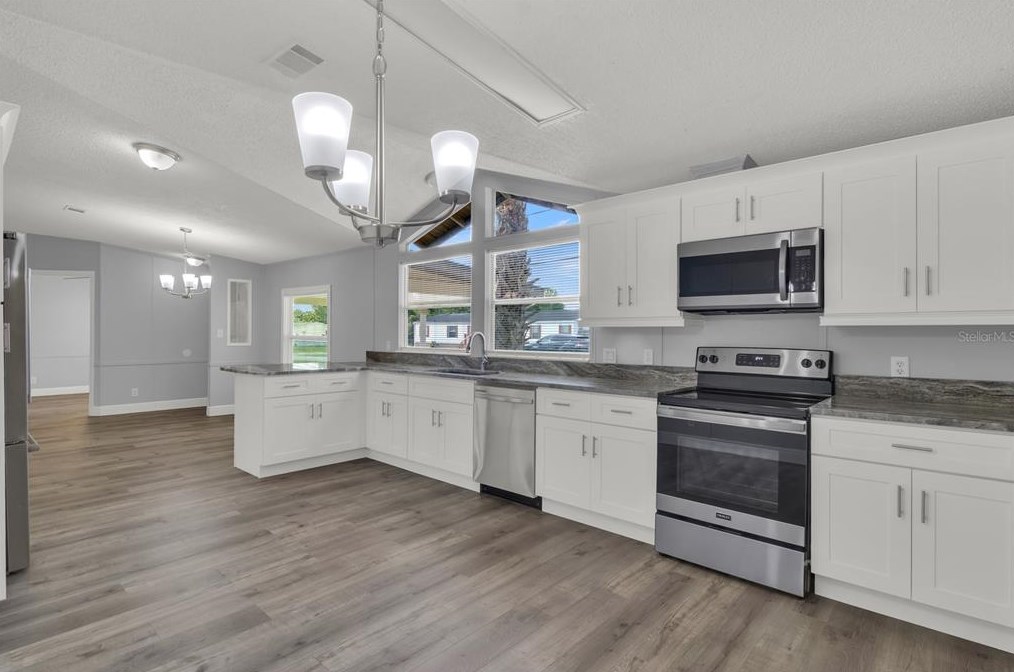 5923 140th Pl, Summerfield FL  34491-7744 exterior