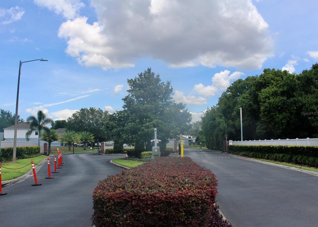 2693 Whispering Trl Dr, Winter Haven FL  33884-1844 exterior