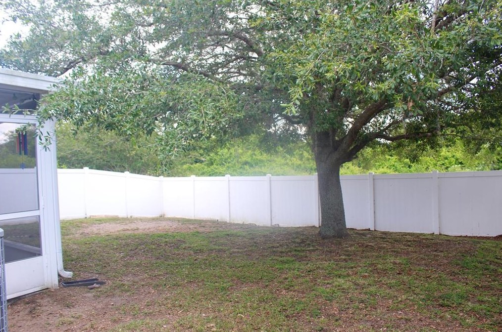 2693 Whispering Trl Dr, Winter Haven FL  33884-1844 exterior