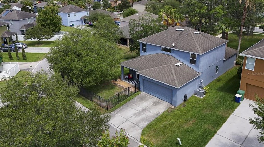 616 Bending Oak Trl, Winter Garden FL  34787-2462 exterior