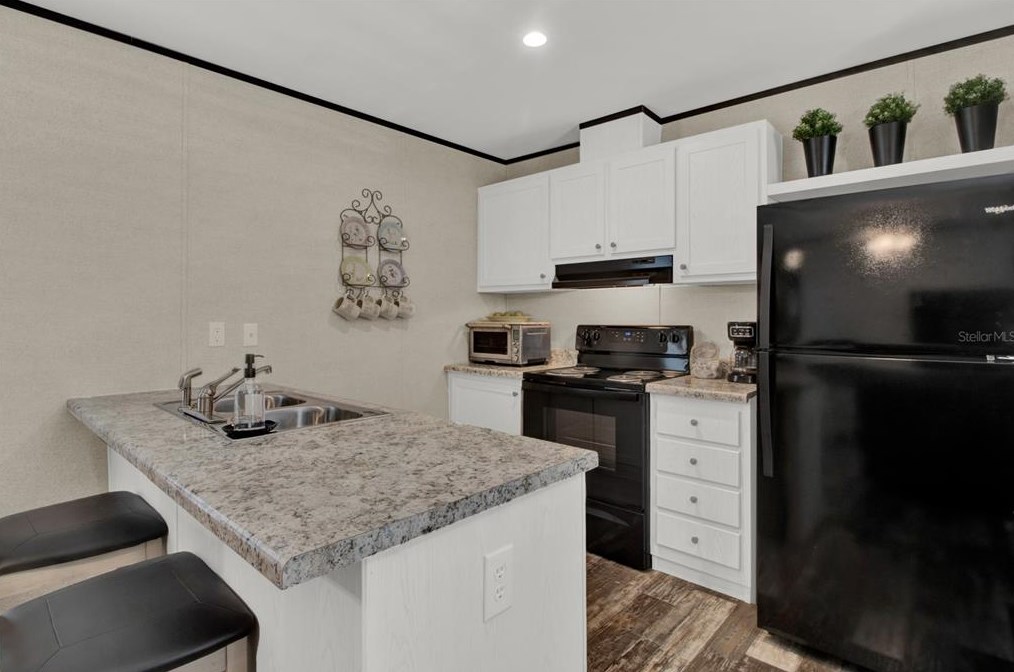 2055 Bradley Dr, Saint Cloud FL  34771-8688 exterior