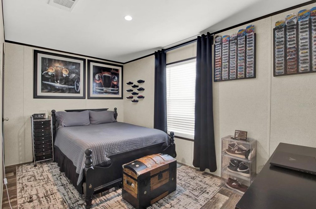 2055 Bradley Dr, Saint Cloud FL  34771-8688 exterior