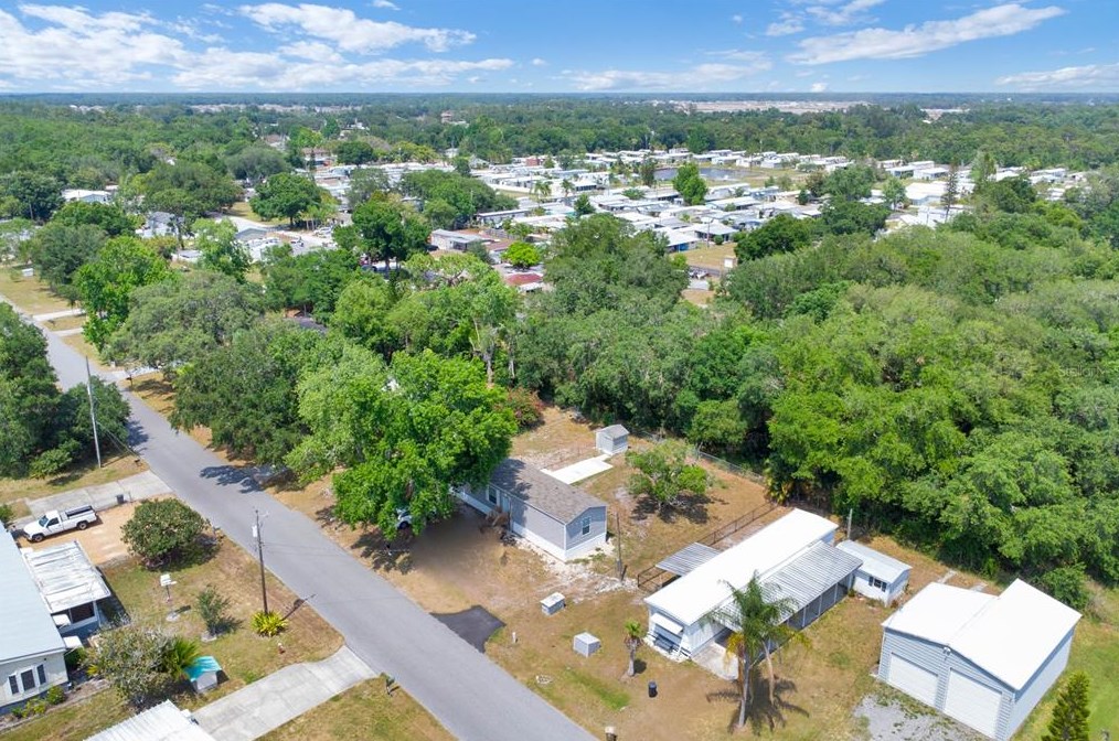 2055 Bradley Dr, Saint Cloud FL  34771-8688 exterior