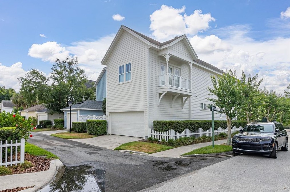 820 Lake Evalyn Dr, Kissimmee FL 34747-4804 exterior