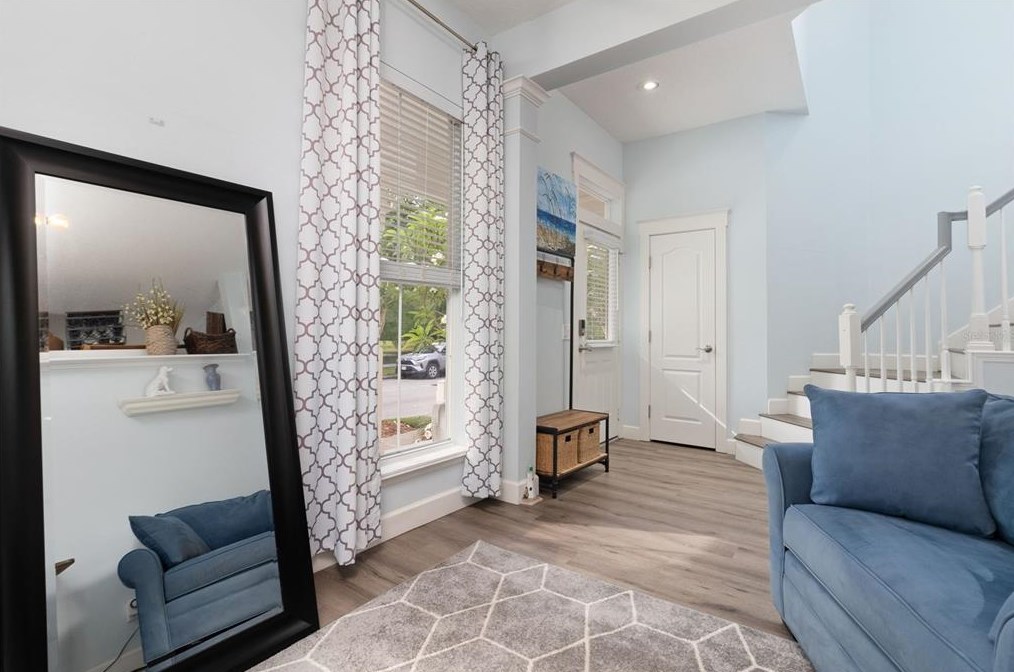 820 Lake Evalyn Dr, Kissimmee FL 34747-4804 exterior