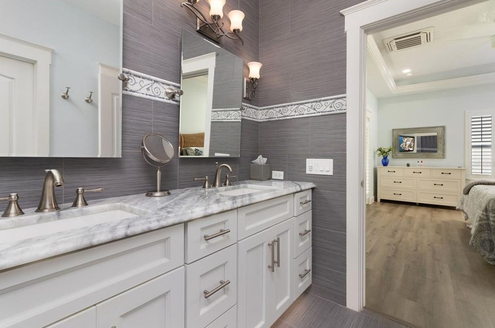 820 Lake Evalyn Dr, Kissimmee FL 34747-4804 exterior