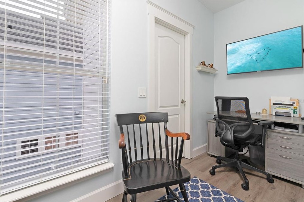 820 Lake Evalyn Dr, Kissimmee FL 34747-4804 exterior