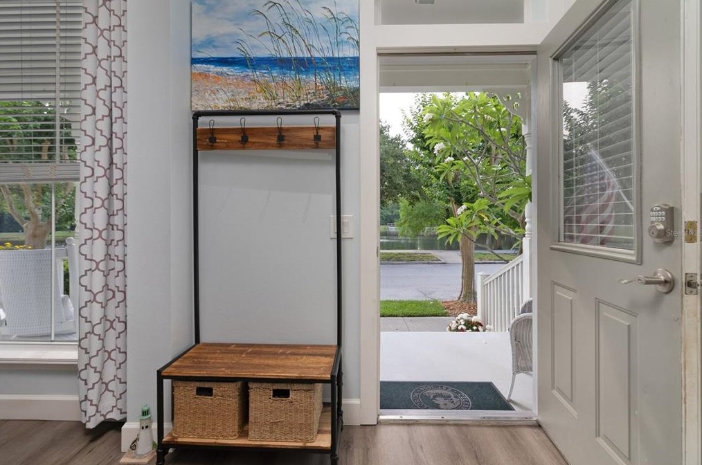 820 Lake Evalyn Dr, Kissimmee FL 34747-4804 exterior