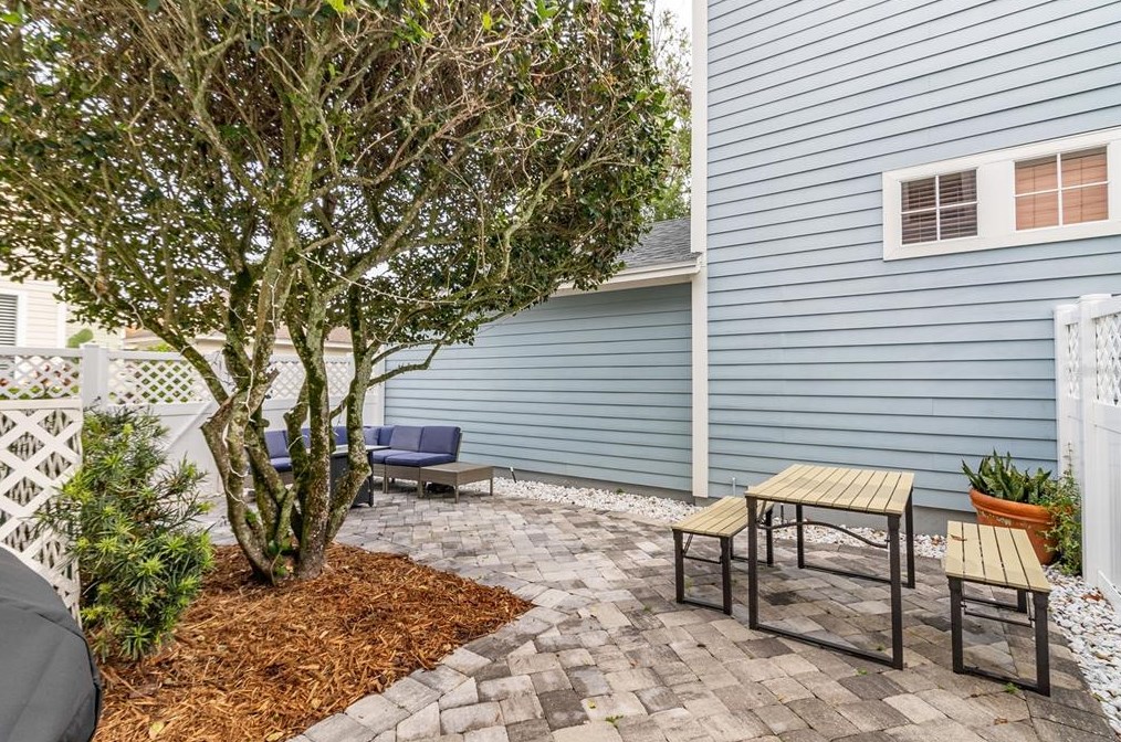 820 Lake Evalyn Dr, Kissimmee FL 34747-4804 exterior