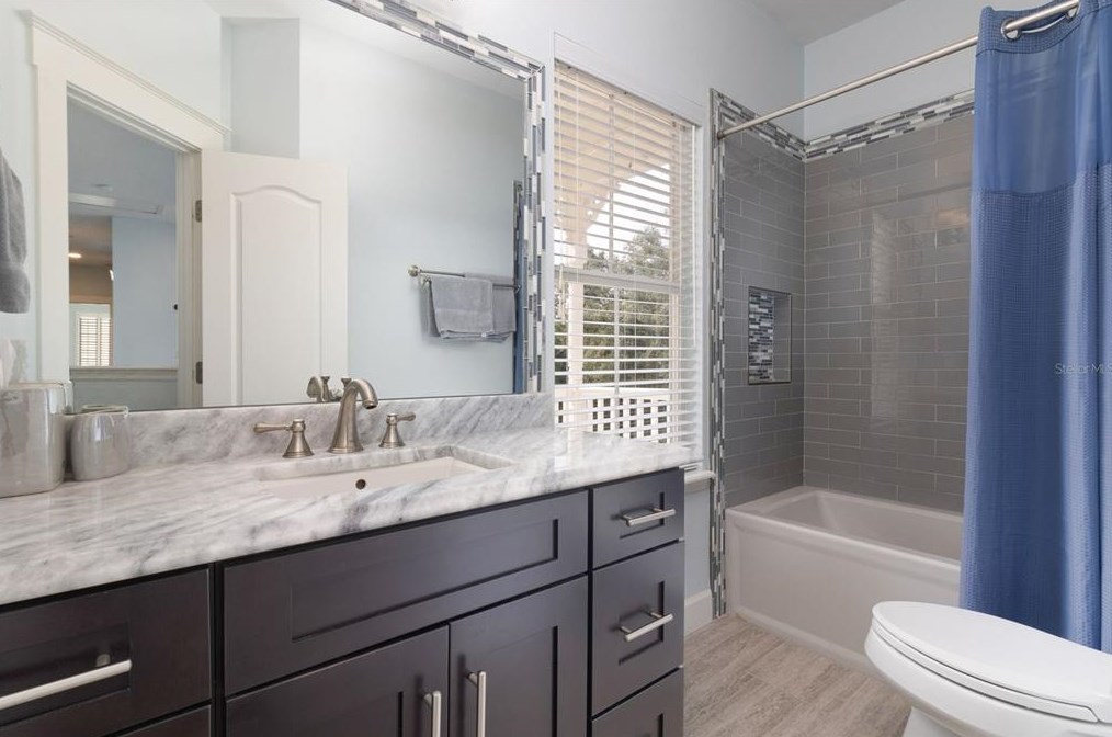 820 Lake Evalyn Dr, Kissimmee FL 34747-4804 exterior