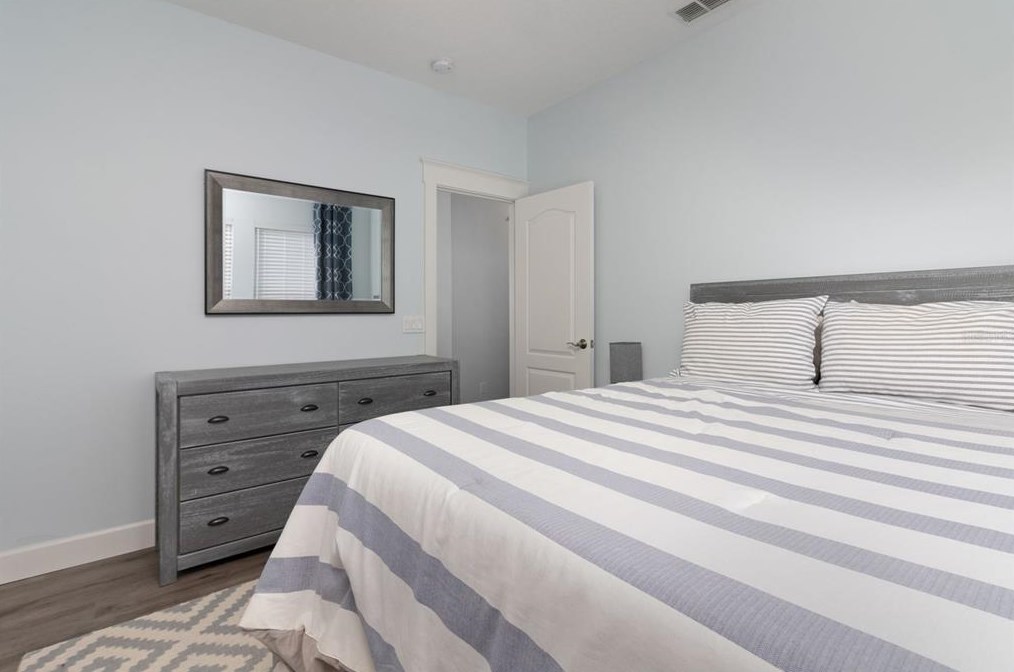 820 Lake Evalyn Dr, Kissimmee FL 34747-4804 exterior