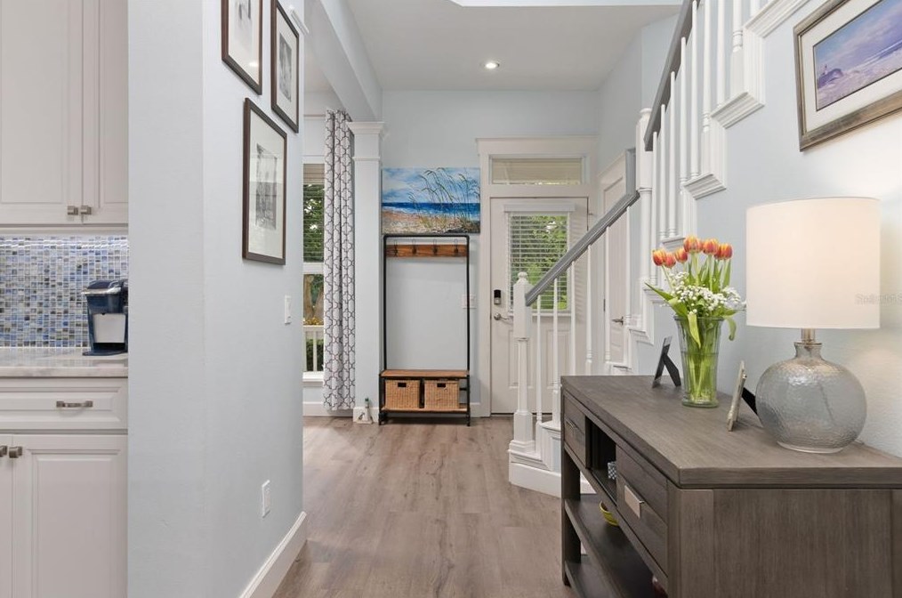 820 Lake Evalyn Dr, Kissimmee FL 34747-4804 exterior