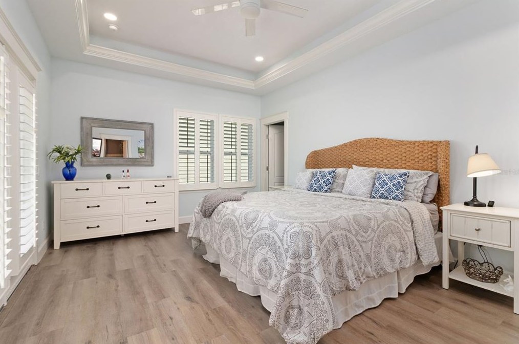 820 Lake Evalyn Dr, Kissimmee FL 34747-4804 exterior