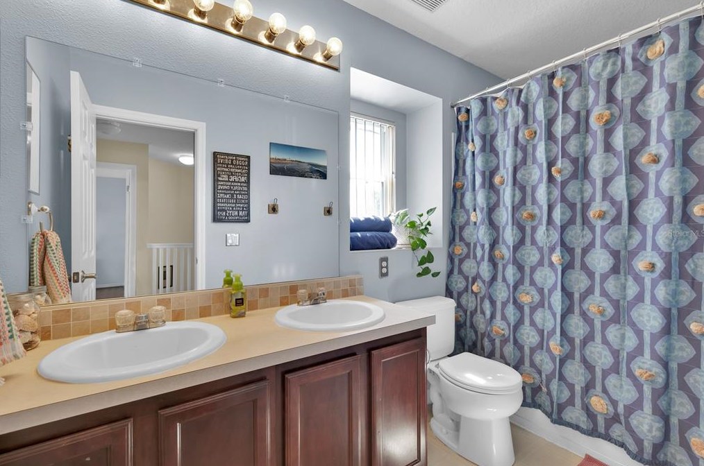 321 Aster Dr, Davenport FL  33897-3816 exterior