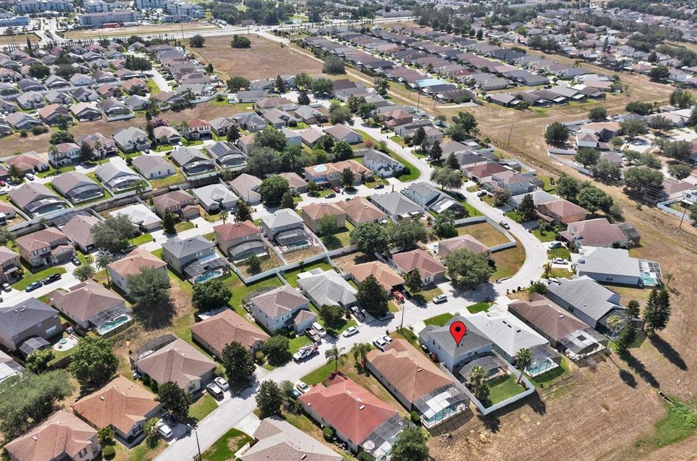 321 Aster Dr, Davenport FL  33897-3816 exterior