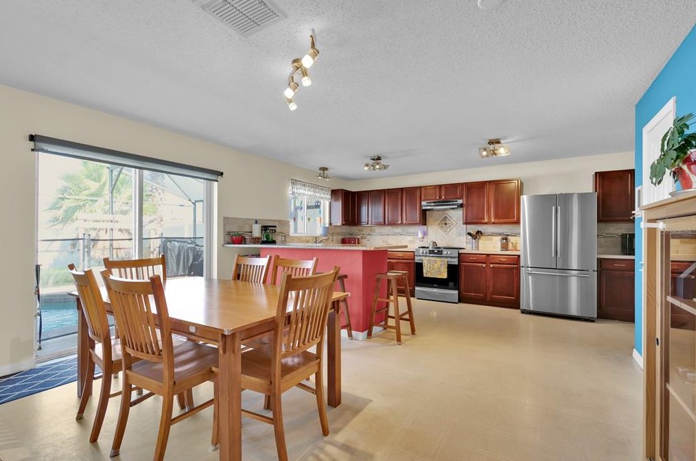 321 Aster Dr, Davenport FL  33897-3816 exterior