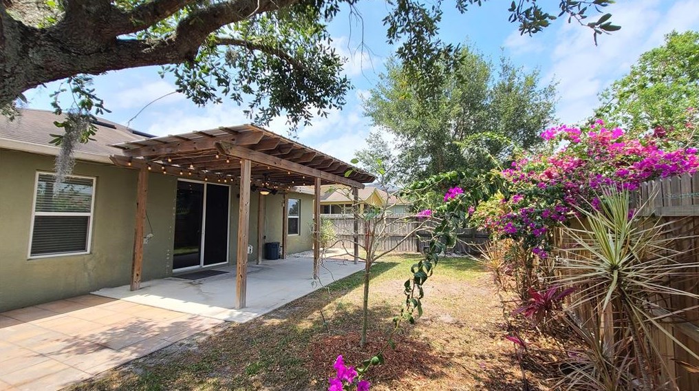 5610 Silver Thistle Ln, Saint Cloud FL  34772-6850 exterior