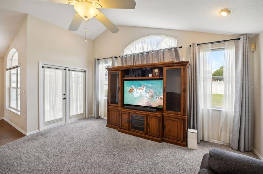 2226 Jessica Ln, Kissimmee FL 34744-6450 exterior