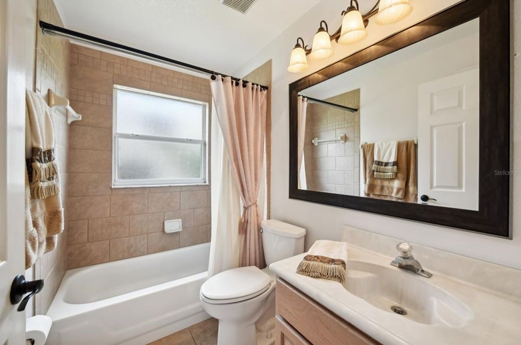 2226 Jessica Ln, Kissimmee FL 34744-6450 exterior