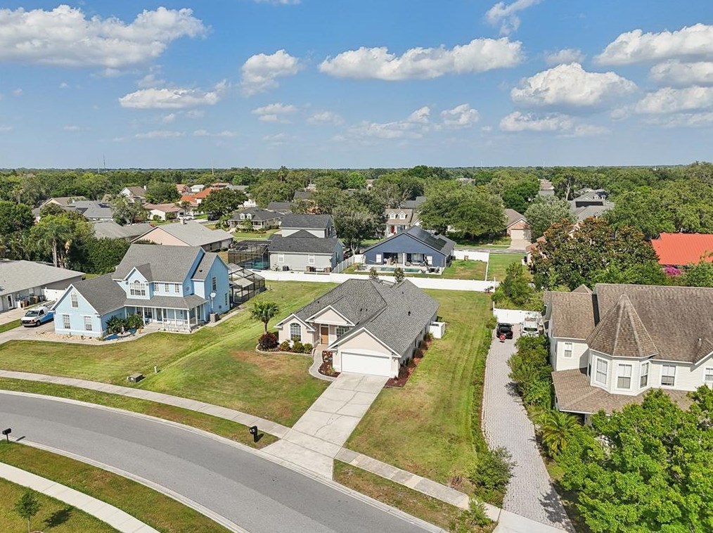 2226 Jessica Ln, Kissimmee FL 34744-6450 exterior