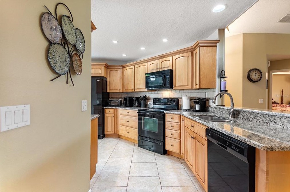 145 Fleming Ln, Davenport FL  33837-4578 exterior