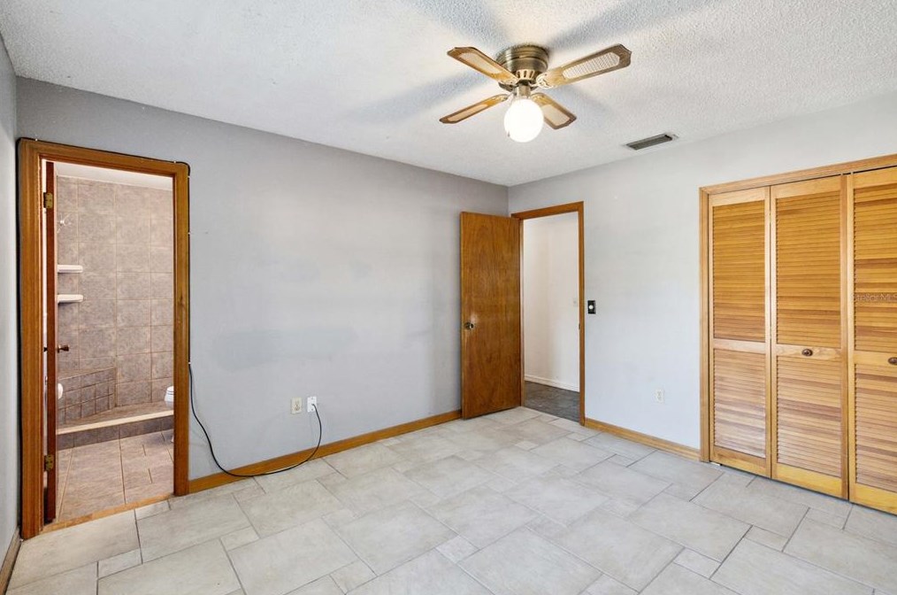 446 Robinson Ave, Saint Cloud FL  34769-2058 exterior