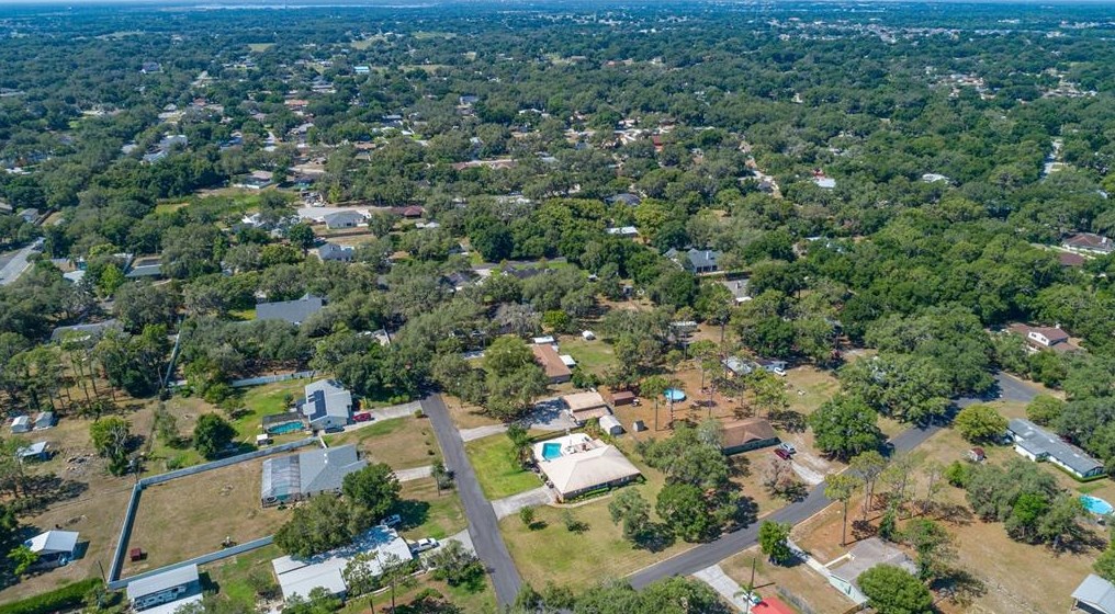 8222 Spruce Ln, Lakeland FL  33809-7705 exterior