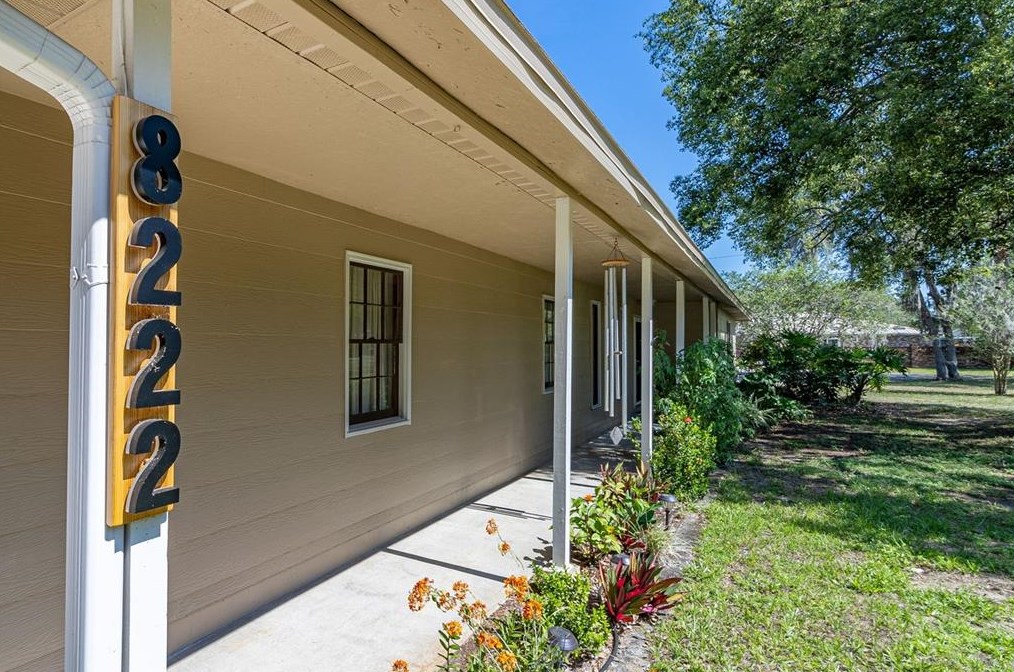 8222 Spruce Ln, Lakeland FL  33809-7705 exterior