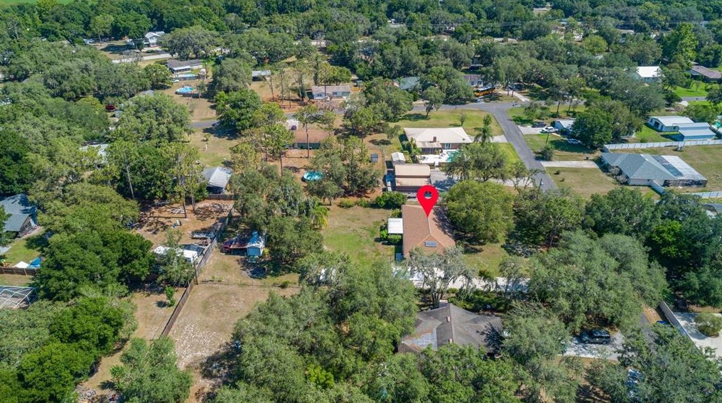 8222 Spruce Ln, Lakeland FL  33809-7705 exterior