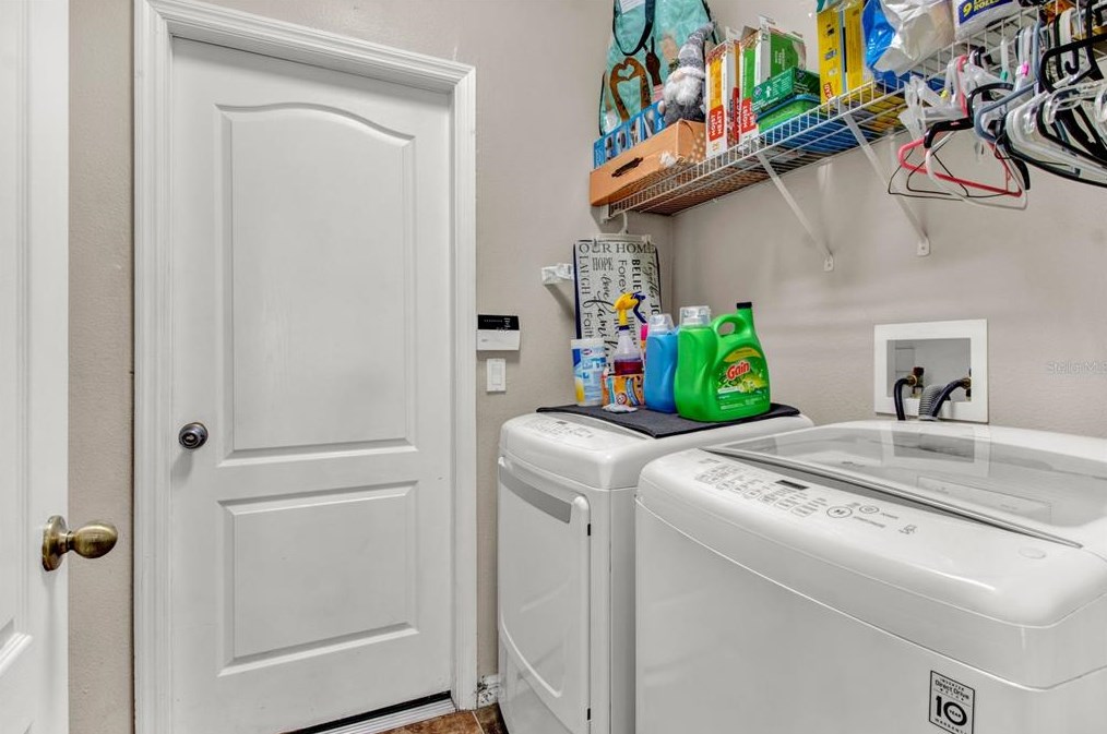 643 Hacienda Cir, Kissimmee FL 34741-6337 exterior