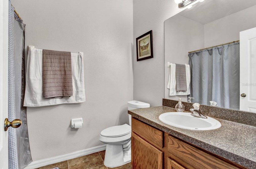 643 Hacienda Cir, Kissimmee FL 34741-6337 exterior