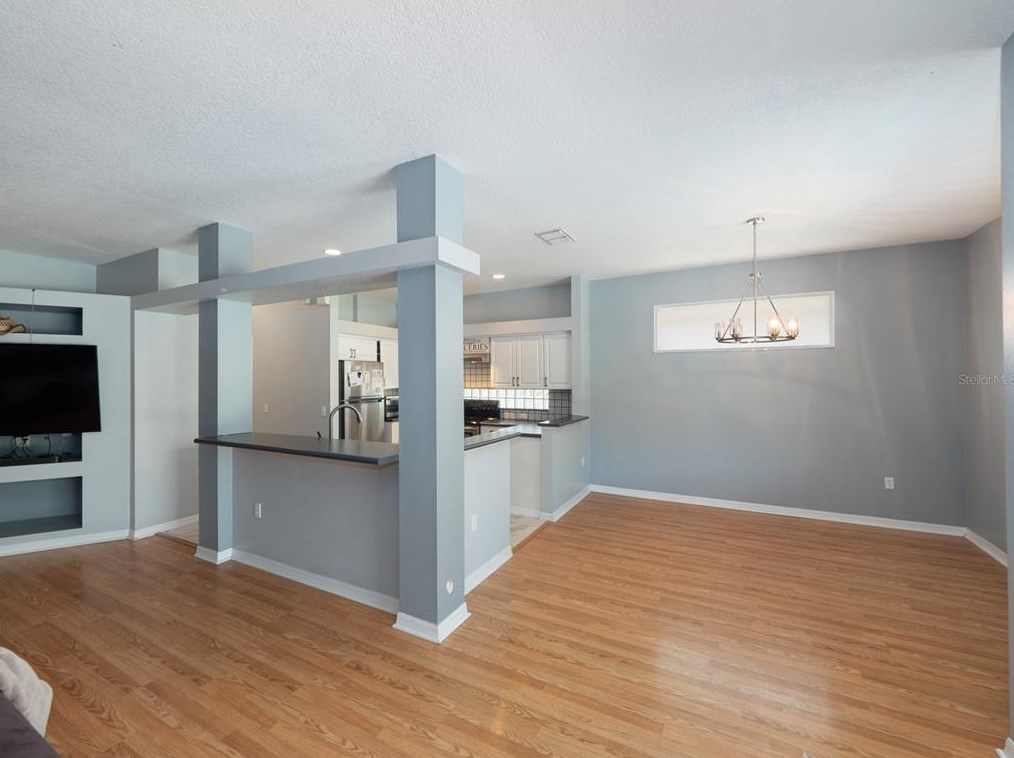 2904 Sunset Lakes Blvd, Kissimmee FL  34747-1101 exterior