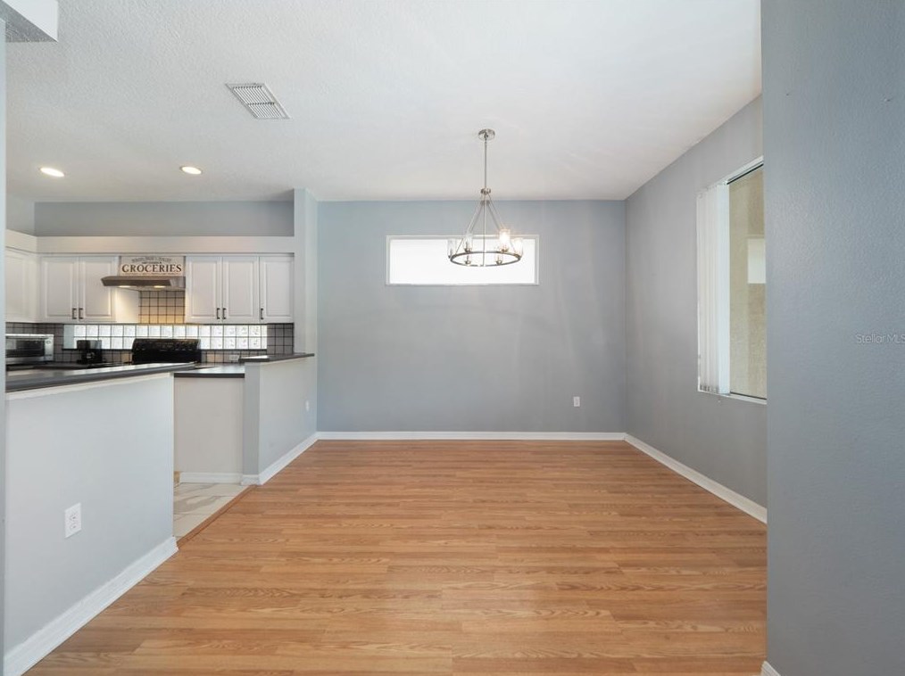 2904 Sunset Lakes Blvd, Kissimmee FL  34747-1101 exterior