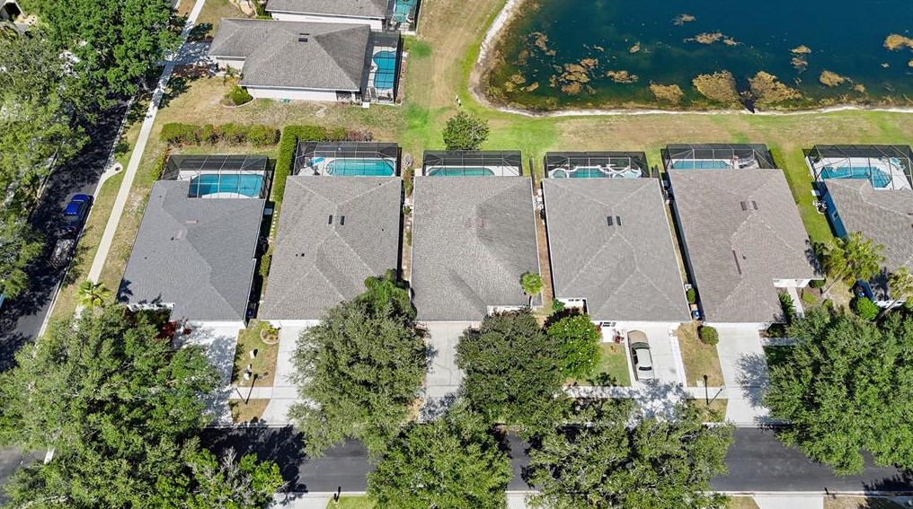 2904 Sunset Lakes Blvd, Kissimmee FL  34747-1101 exterior