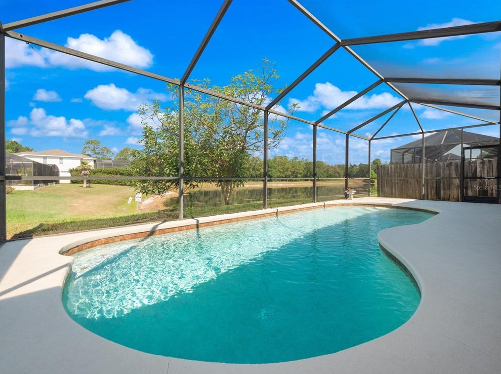 2904 Sunset Lakes Blvd, Kissimmee FL  34747-1101 exterior