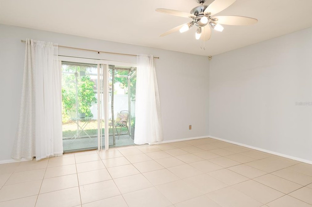 202 Dawn Ct, Kissimmee FL exterior