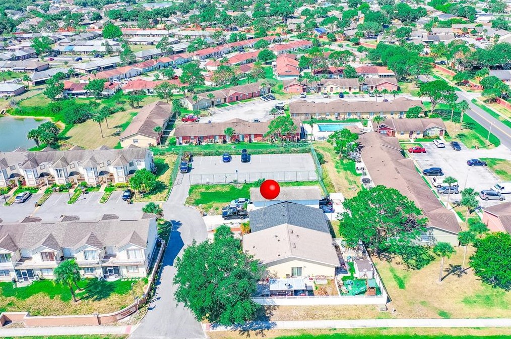 202 Dawn Ct, Kissimmee FL exterior