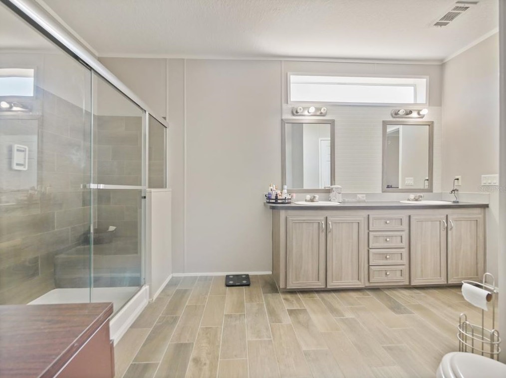 4492 Hunting Ldg Dr, Saint Cloud FL  34772-8006 exterior