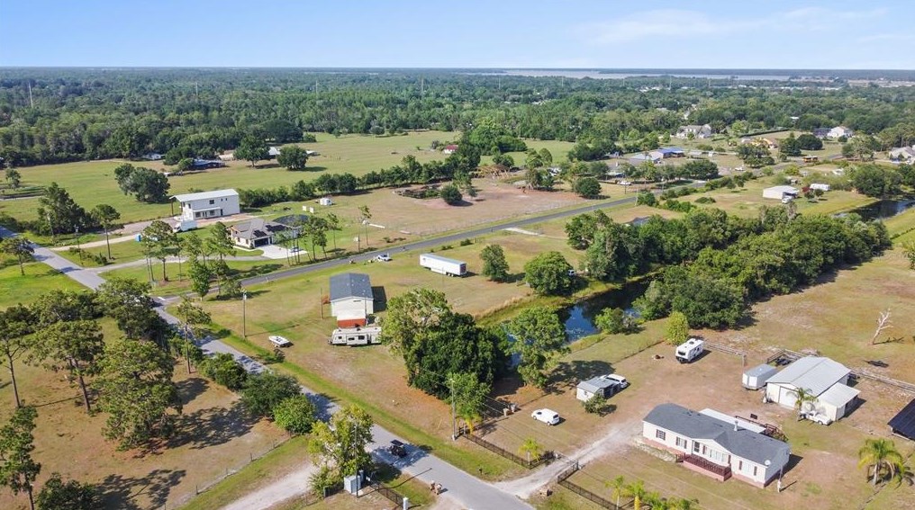 4492 Hunting Ldg Dr, Saint Cloud FL  34772-8006 exterior