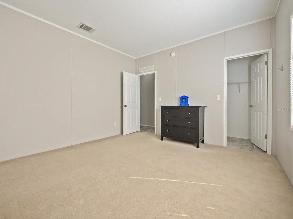 4492 Hunting Ldg Dr, Saint Cloud FL  34772-8006 exterior